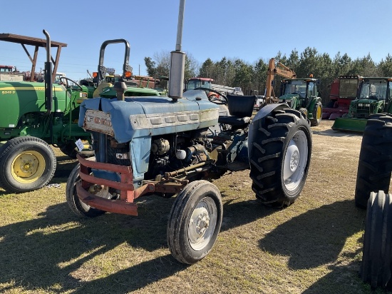 (36)FORD 3000 TRACTOR