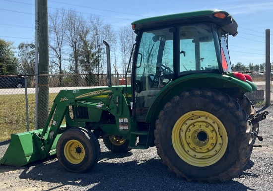 (41)JOHN DEERE 5520 W/ JOHN DEERE 522 LOADER