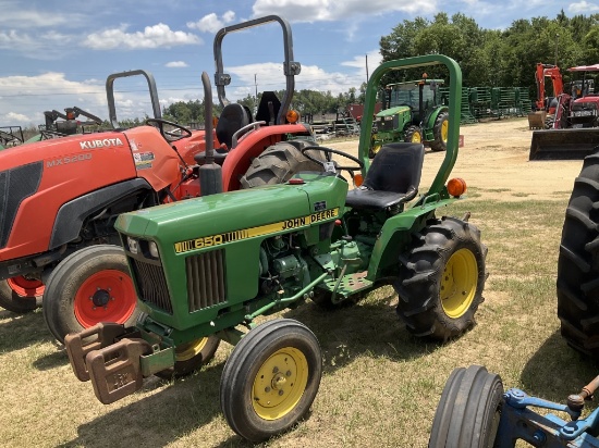 (33)JOHN DEERE 650 TRACTOR