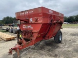 (735)GEHL 8335 TOTAL MIX FEED WAGON