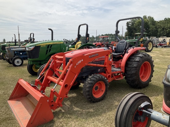 (37)KUBOTA L3940 W/ LA724 LOADER