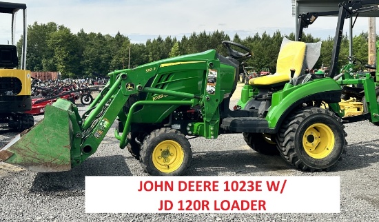 (56)JOHN DEERE 1023E W/ JD 120R LOADER