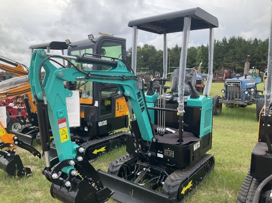 ライブ写真「4」 Dukes Auction Group Auction Catalog - Farm Equipment Auction (Ring