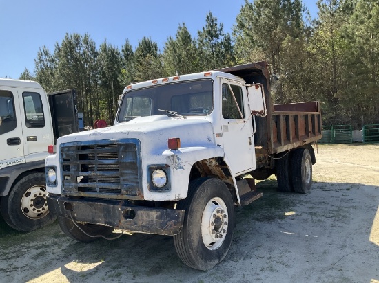 (234)1985 INTERNATIONAL 1900 DUMP TRUCK