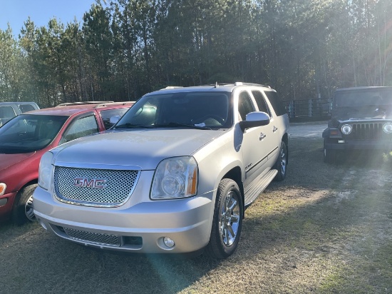 (87)2010 GMC YUKON XL DENALI