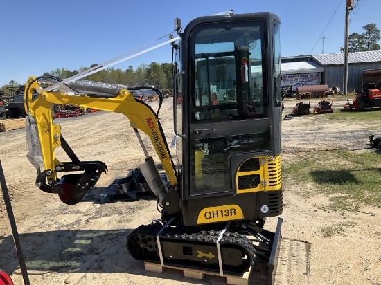 (105)UNUSED AGT QH13R MINI EXCAVATOR