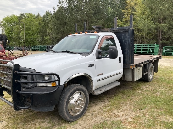 (231)2004 FORD F450 FLATBED TRUCK
