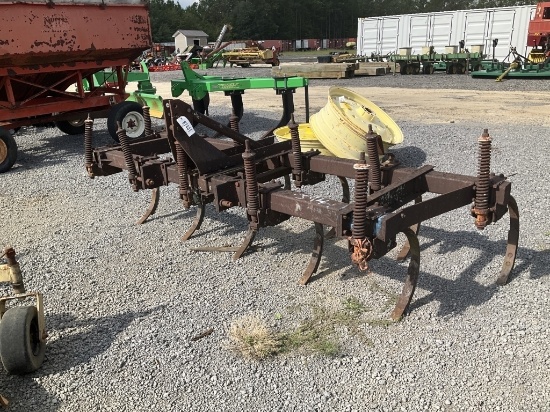 (790)11 SHANK CHISEL PLOW