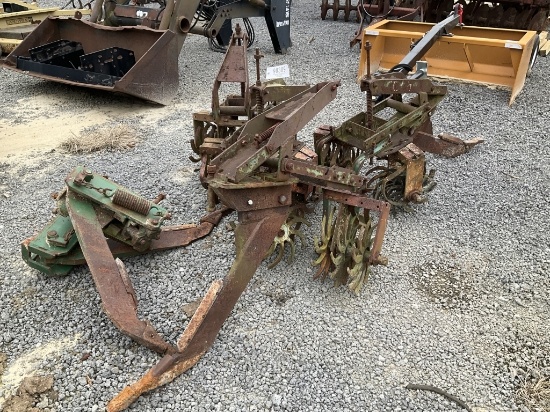 (771)KMC SUBSOILER SHANKS & SPIDERS FOR 4 ROW