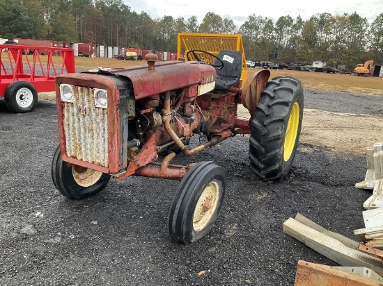 (1308)INTERNATIONAL TRACTOR - NON-RUNNING