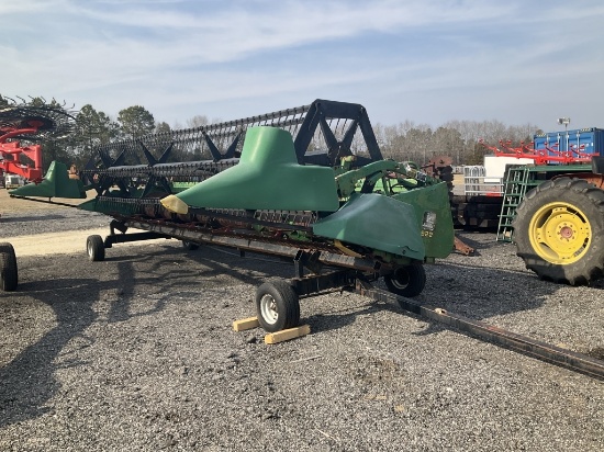 (1310)JOHN DEERE 922 GRAIN HEAD W/ GRAIN CART