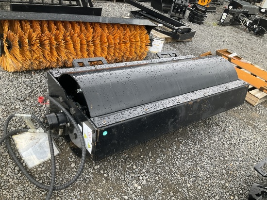 (1072)UNUSED GIYI 60" SKID STEER VIBRATORY ROLLER
