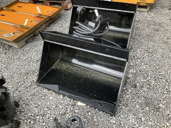 (1092)UNUSED 35"HYDRAULIC TILTING EXCAVATOR BUCKET