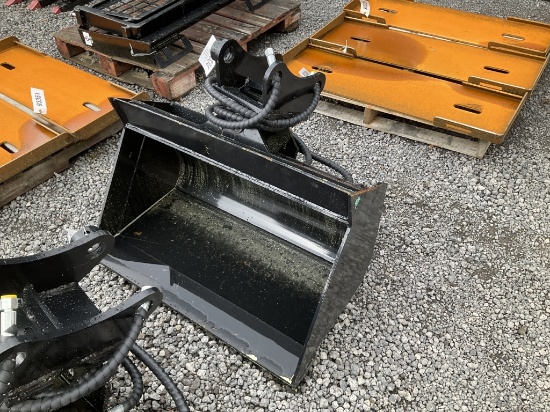 (1093)UNUSED 35"HYDRAULIC TILTING EXCAVATOR BUCKET