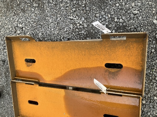 (1094)UNUSED GIYI SKID STEER ADAPTOR PLATE
