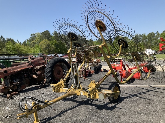(1302)VERMEER WR20 8 WHEEL HAY RAKE