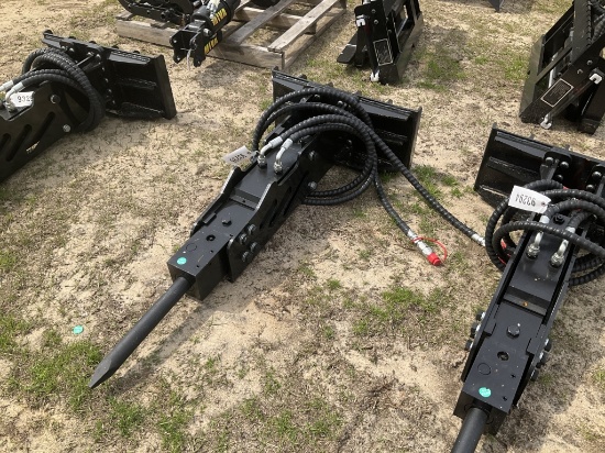 (148)UNUSED GIYI MINI SKID STEER GY-P45 HYD HAMMER