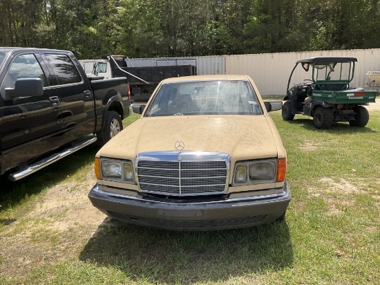 (272)1983 MERCEDES 4S - DIESEL