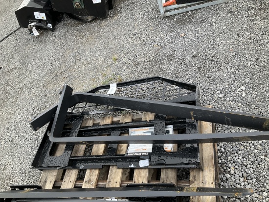 UNUSED GIYI 60" SKID STEER LOADER FORKS(A)