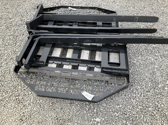 (619)UNUSED GIYI 60" SKID STEER LOADER FORKS(A)