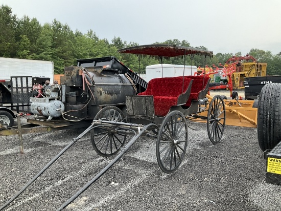 (824)WINESBURG HORSE CARRIAGE