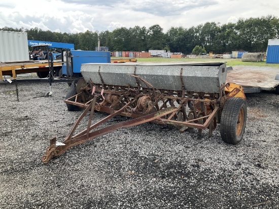 (1160)JOHN DEERE B GRAIN DRILL(A)