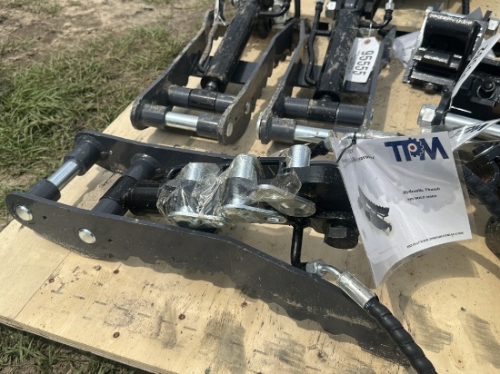 (114)UNUED TPM MINI EXCAVATOR HYDRAULIC THUMB(A)