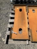 (1064)-(A)UNUSED GIYI SKID STEER MOUNTING PLATE