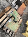 (527)-(10)JOHN DEERE TRACTOR WEIGHTS