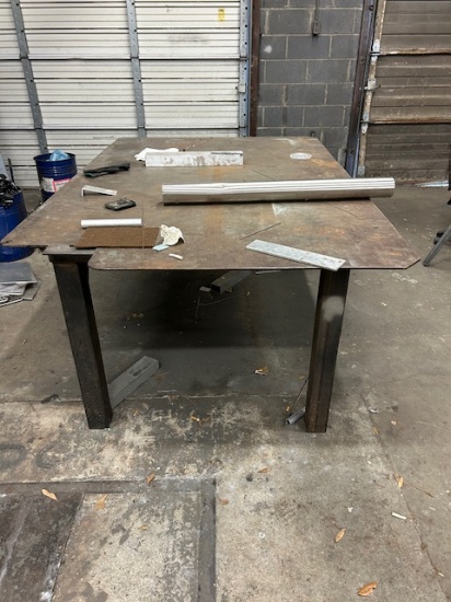 METAL TABLE