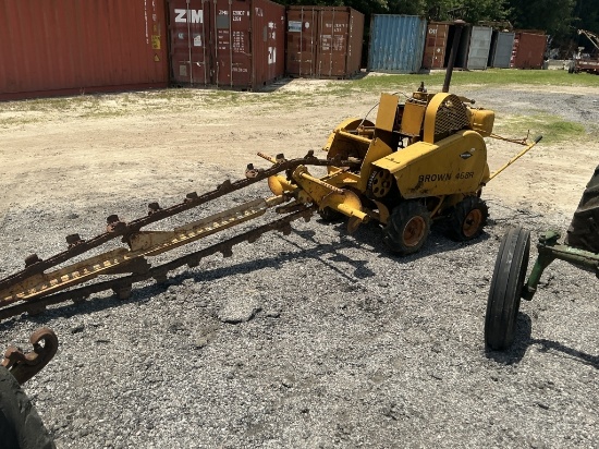 (955)Brown 468r Trencher