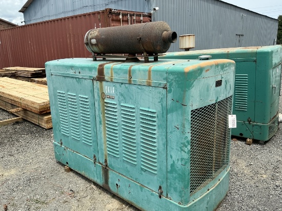 (636)Onan 45 Generator - Runs