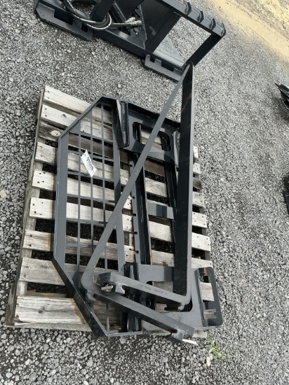 (705)A-Unused Giyi Gy-Dhc 48" Skid Steer Forks