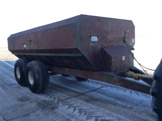 Sheehan manure spreader for semi-solids, good condition