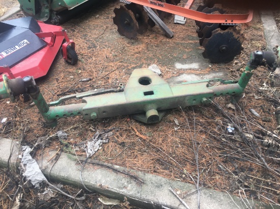 John Deere square wide front with hubs for 2-cylinder