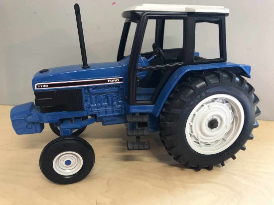 1992 Ford 7740 - Collectors Edition, 3 Steps