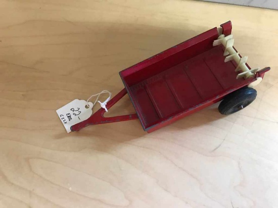 IH Red Spreader - No box