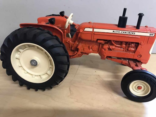 1989 AC D-19 - 12th National Show Tractor