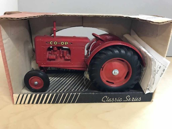 Co-op Red Classic Series Tractor