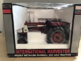 2005 IH 504 - WF, Gas Engine, Flat Fenders