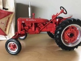 2001 IH C - 2001 Summer Farm Toy Show Ltd To 3000, WF