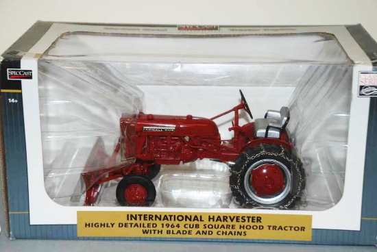 IH 1964 Cub Square Hood Tractor w/Blade and Chains - SpecCast - Classic Series