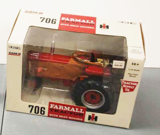 Farmall 706 tractor w/heat houser - Ertl