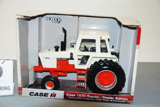 Case IH 1570 Tractor - Dealer Edition - Ertl