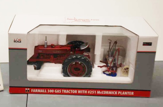 IH Farmall 300 gas tractor w/#251 McCormick Planter