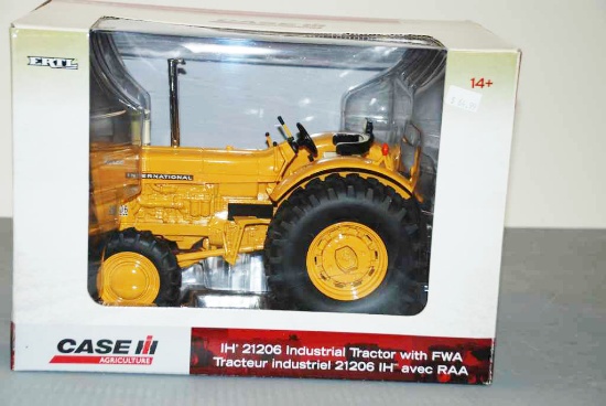 Case IH 21206 Industrial Tractor with FWA - Ertl