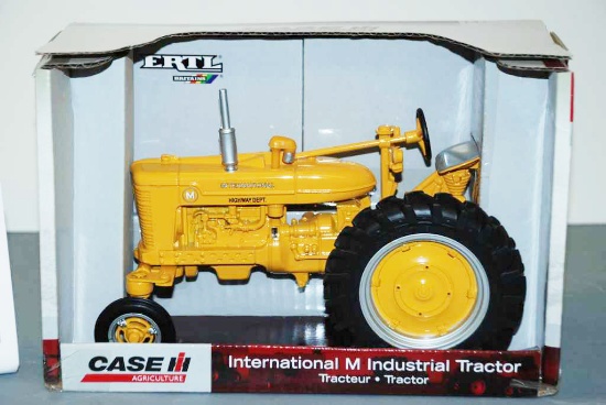Case IH International M Industrial Tractor - Ertl