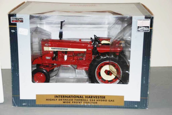 IH Farmall 544 Hydro Gas WF Tractor - SpecCast - Classic Series