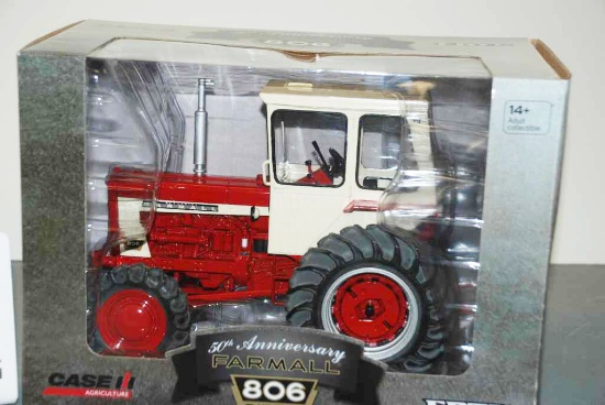 Case IH Farmall 806 Diesel Tractor - 50th Anniversary - Ertl