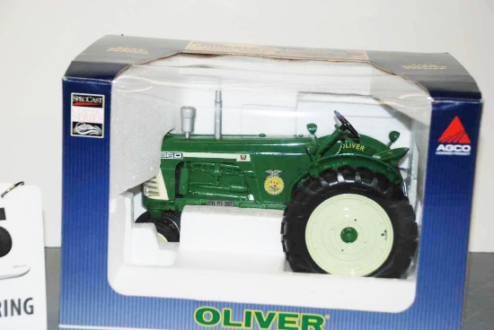 Oliver 660 NF Tractor - SpecCast - Classic Series